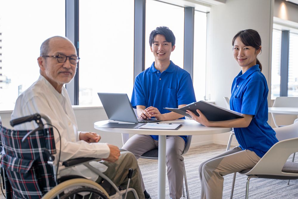 【データあり】男性が介護士になった理由_イメージ