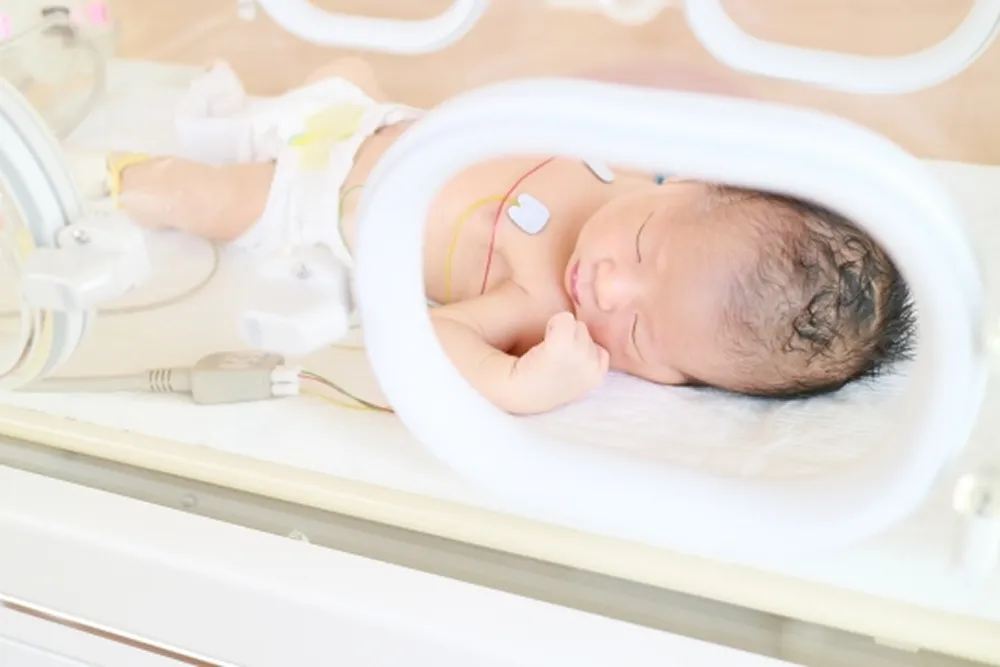 寝ている赤ん坊